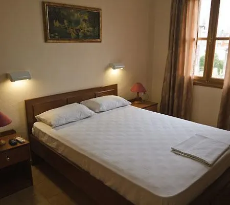 Guest house Mango